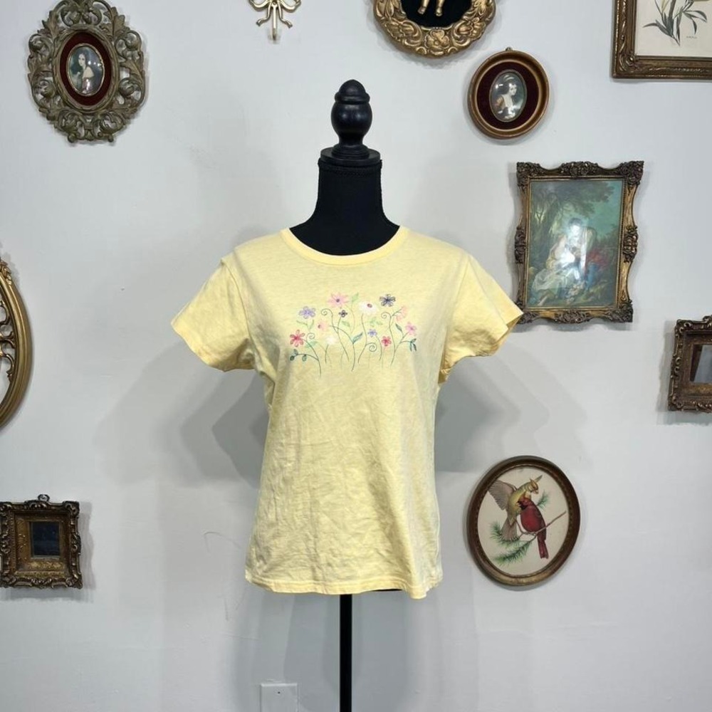 Top Stitch by Morning Sun Women's Size Medium Yellow Embroidered Flower T-Shirt